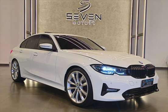 BMW-320i-2021