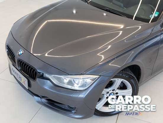 BMW-320i-2015