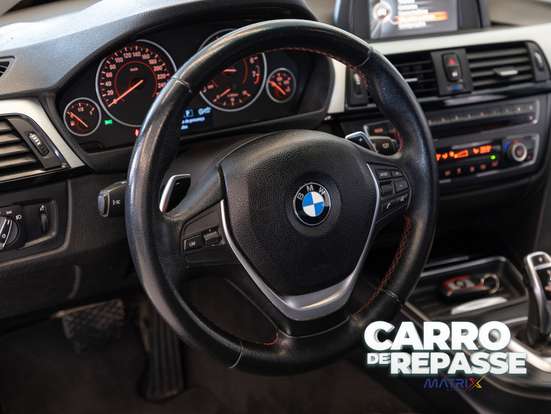 BMW-320i-2015