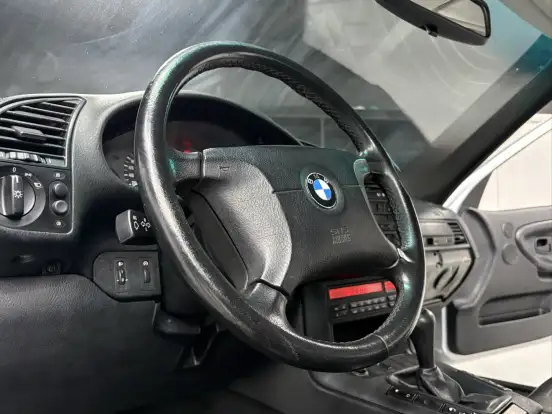 BMW-323i-2.5 TOURING 24V GASOLINA 4P MANUAL BMW-323i-1998