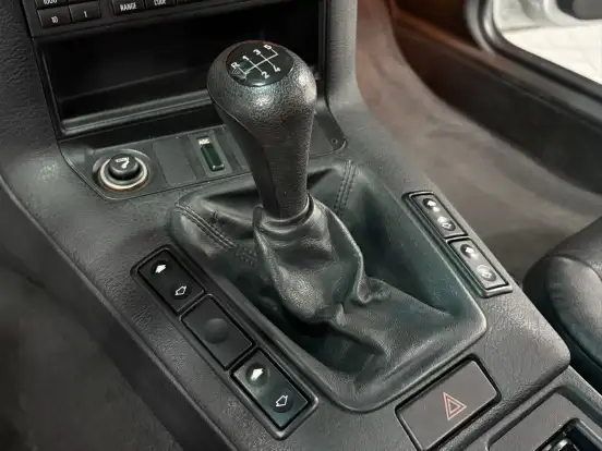 BMW-323i-1998