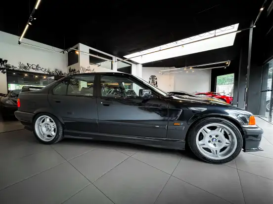 BMW-328i-1996
