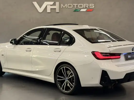 BMW-330e-2.0 16V TURBO HÍBRIDO M SPORT AUTOMÁTICO BMW-330e-2022