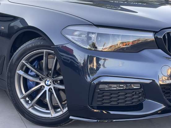 BMW-530i-2.0 16V TURBO GASOLINA M SPORT AUTOMÁTICO BMW-530i-2017