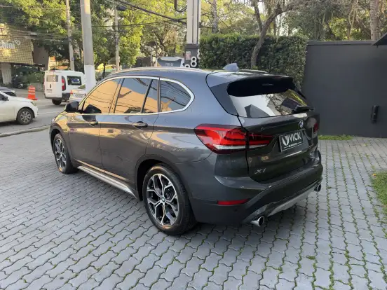BMW-X1-2021