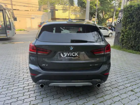 BMW-X1-2.0 16V TURBO ACTIVEFLEX SDRIVE20I X-LINE 4P AUTOMÁTICO BMW-X1-2021