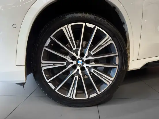 BMW-X1-2.0 16V TURBO GASOLINA SDRIVE20I M SPORT STEPTRONIC BMW-X1-2024