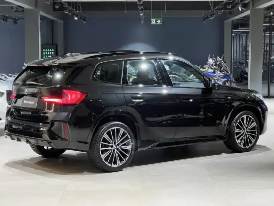 BMW-X1-2025