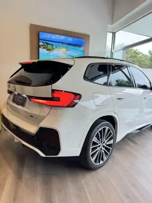 BMW-X1-2024