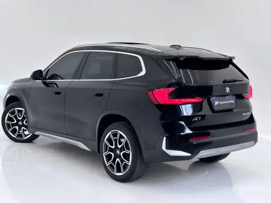 BMW-X1-2022