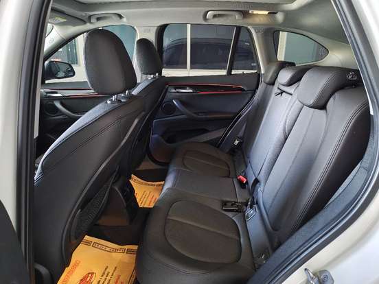BMW-X1-2021