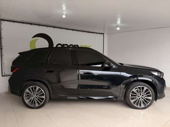 BMW-X1-2025