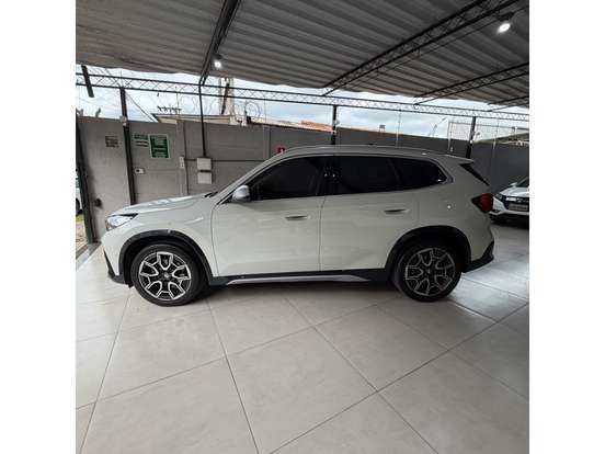 BMW-X1-2024