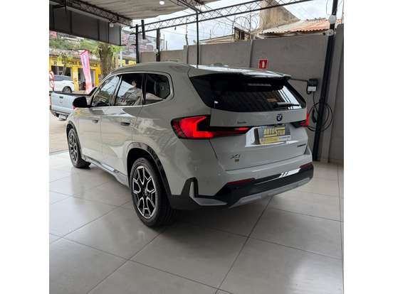 BMW-X1-2024
