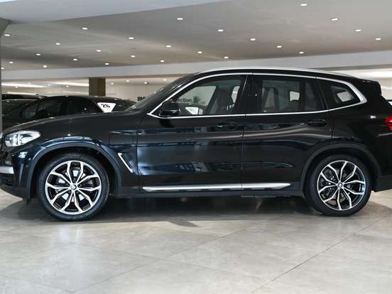 BMW-X3-2021