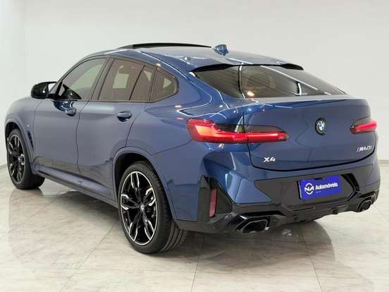 BMW-X4-2022