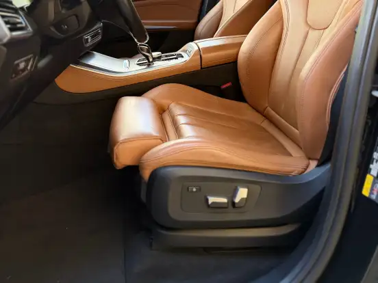 BMW-X5-2021