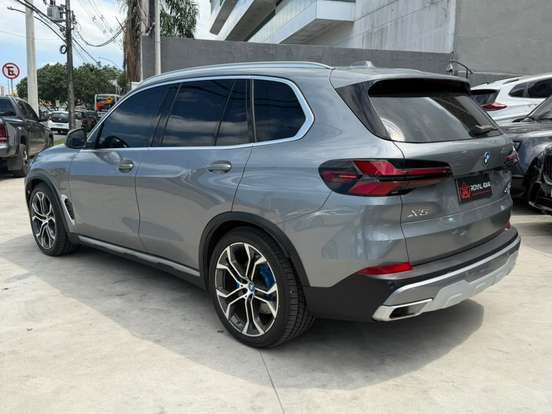 BMW-X5-3.0 I6 TURBO HÍBRIDO XDRIVE50E X-LINE AUTOMÁTICO BMW-X5-2024
