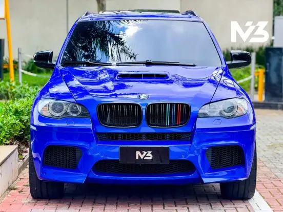 BMW-X5-4.4 M V8 32V BI-TURBO GASOLINA 4P AUTOMATICO BMW-X5-2010