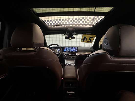 BMW-320i-2024