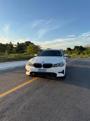 BMW 320i 2.0 16V TURBO GASOLINA SPORT GP AUTOMÁTICO