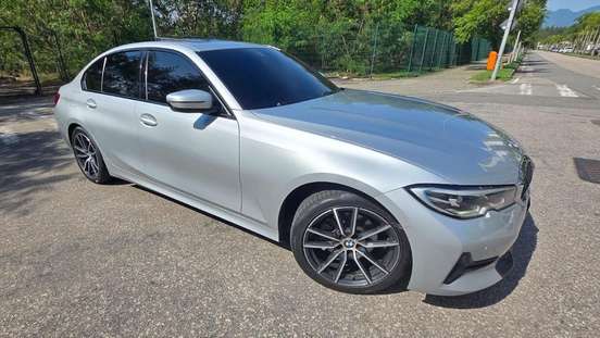 BMW-320i-2020
