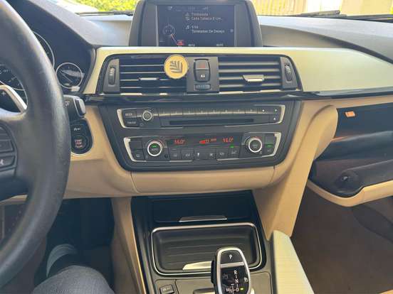BMW-320i-2.0 SPORT GP 16V TURBO ACTIVE FLEX 4P AUTOMÁTICO BMW-320i-2015