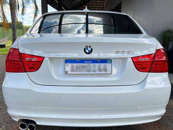 BMW-325i-2.5 SEDAN 24V GASOLINA 4P AUTOMÁTICO BMW-325i-2011