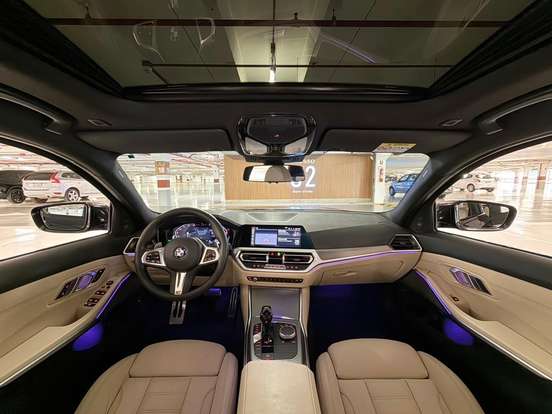 BMW-330i-2019