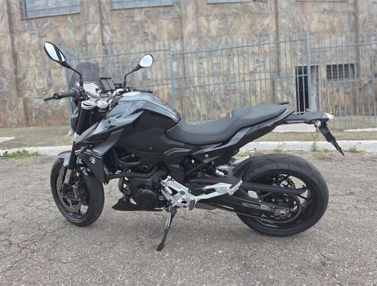 BMW-F 900 R SPORT PLUS-2024