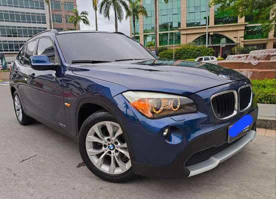 BMW-X1-2011