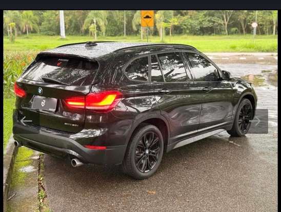 BMW-X1-2021