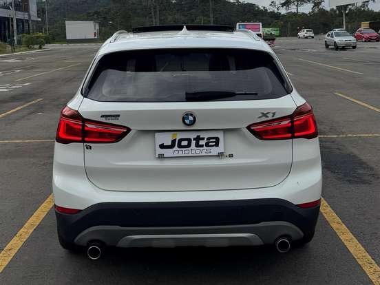 BMW-X1-2.0 16V TURBO ACTIVEFLEX SDRIVE20I X-LINE 4P AUTOMÁTICO BMW-X1-2018
