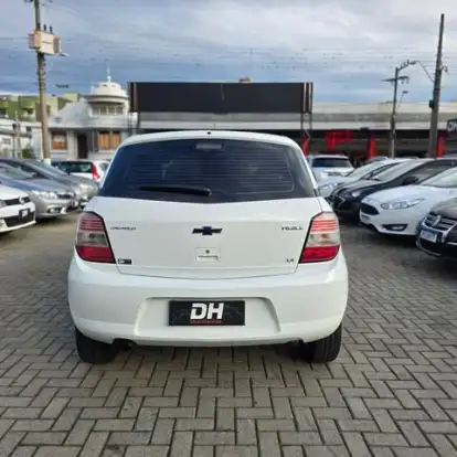 CHEVROLET-AGILE-2011