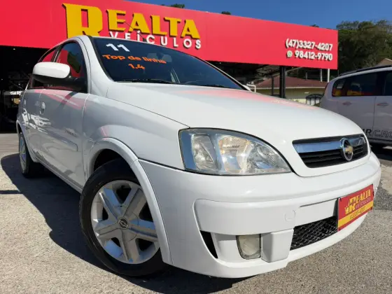 CHEVROLET CORSA 1.4 MPFI PREMIUM SEDAN 8V FLEX 4P MANUAL