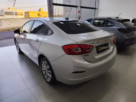 CHEVROLET-CRUZE-2017