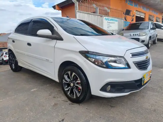 CHEVROLET-ONIX-1.0 MPFI LS 8V FLEX 4P MANUAL CHEVROLET-ONIX-2013