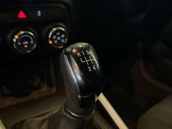 CHEVROLET-ONIX-2021