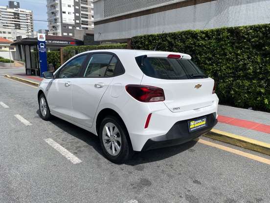 CHEVROLET-ONIX-2022