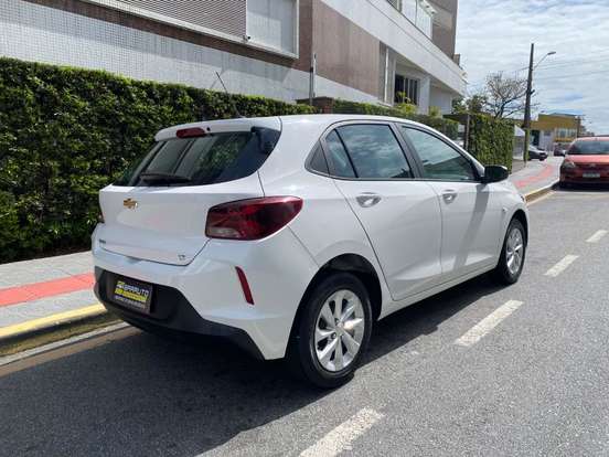 CHEVROLET-ONIX-2022