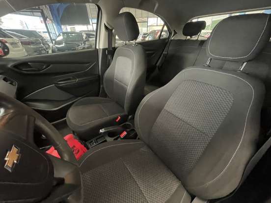 CHEVROLET-ONIX-2020