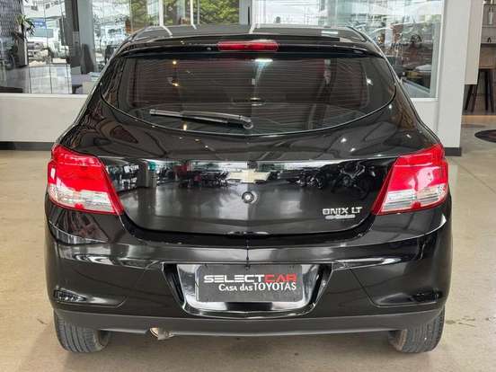 CHEVROLET-ONIX-2013