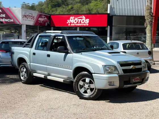 CHEVROLET S10 2.8 EXECUTIVE 4X2 CD 12V TURBO ELECTRONIC INTERCOOLER DIESEL 4P MANUAL