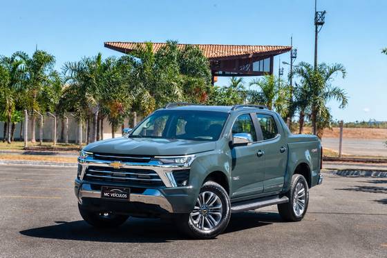 CHEVROLET S10 2.8 16V TURBO DIESEL HIGH COUNTRY CD 4X4 AUTOMÁTICO