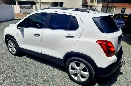 CHEVROLET-TRACKER-2014