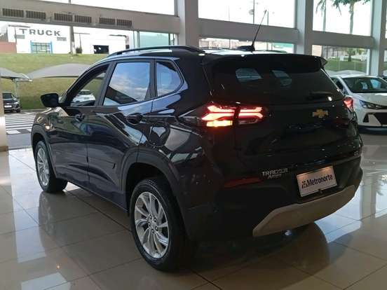 CHEVROLET-TRACKER-2025