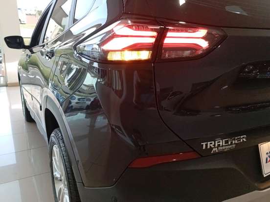CHEVROLET-TRACKER-2025