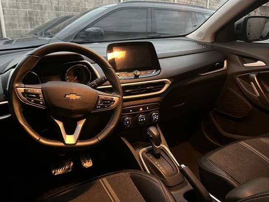 CHEVROLET-TRACKER-2023