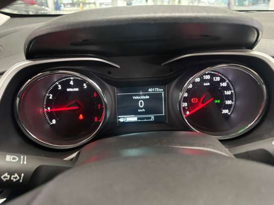 CHEVROLET-TRACKER-2021