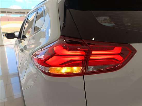 CHEVROLET-TRACKER-2023